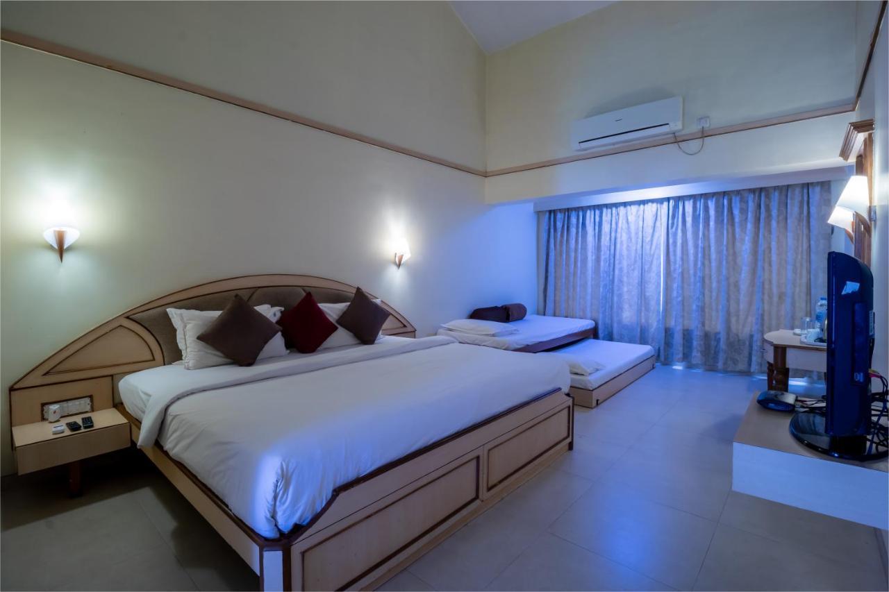 Aveda Blue Country Resort Panchgani Buitenkant foto