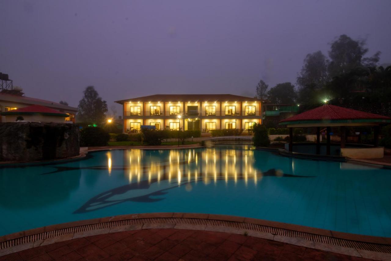 Aveda Blue Country Resort Panchgani Buitenkant foto