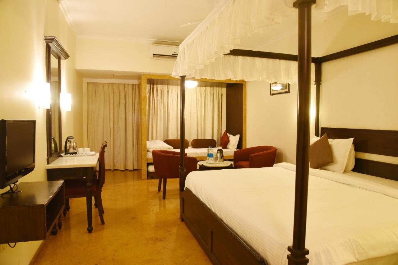 Aveda Blue Country Resort Panchgani Buitenkant foto