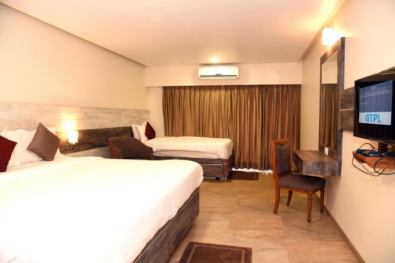 Aveda Blue Country Resort Panchgani Buitenkant foto