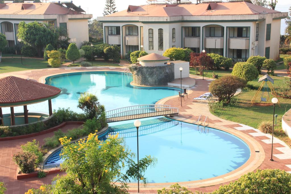 Aveda Blue Country Resort Panchgani Buitenkant foto