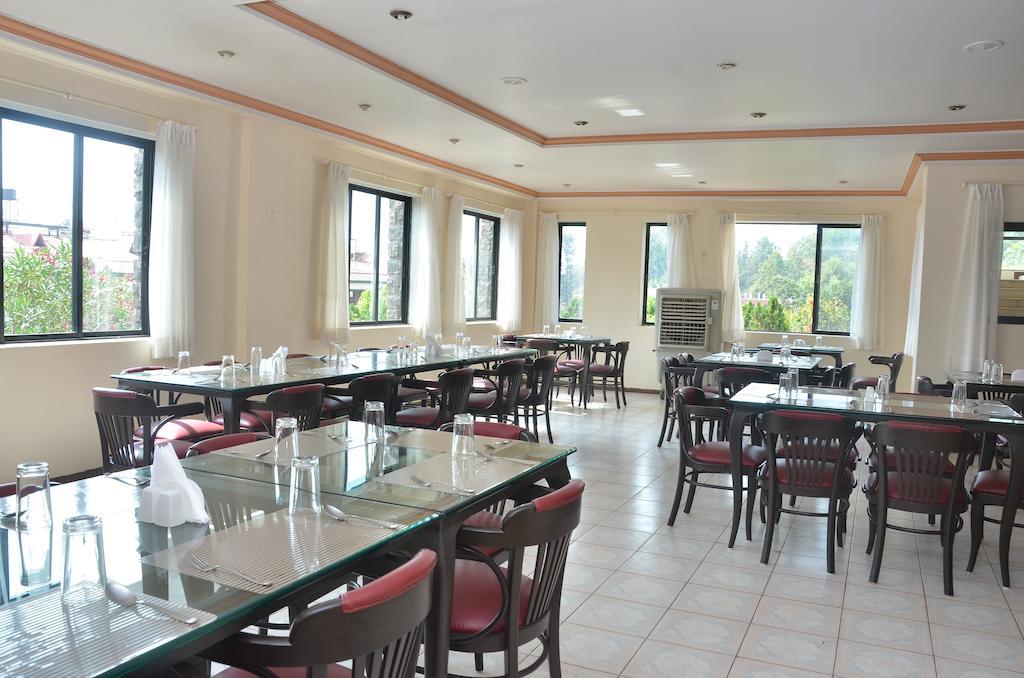 Aveda Blue Country Resort Panchgani Buitenkant foto