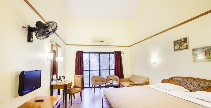 Aveda Blue Country Resort Panchgani Buitenkant foto